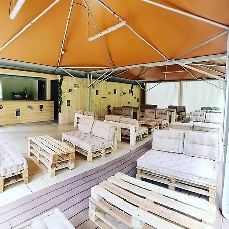 O'sofa Camping Du Parc De Cremault Kemping