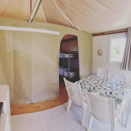 O'sofa Camping Du Parc De Cremault